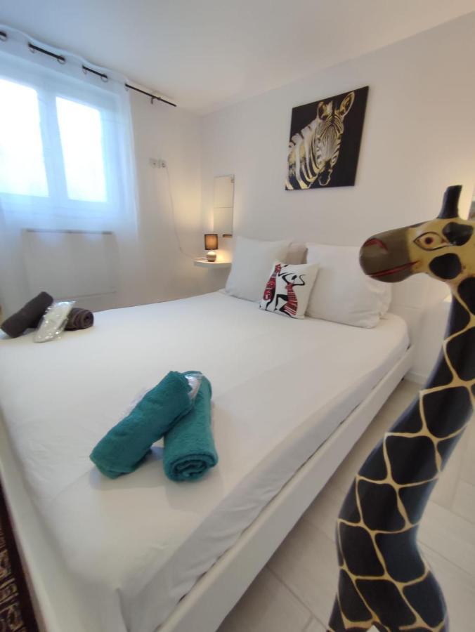Appartement 100m2, indépendant dans notre maison avec petit déjeuner Garennes-sur-Eure Extérieur photo