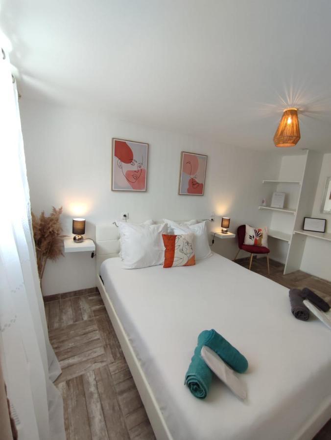 Appartement 100m2, indépendant dans notre maison avec petit déjeuner Garennes-sur-Eure Extérieur photo