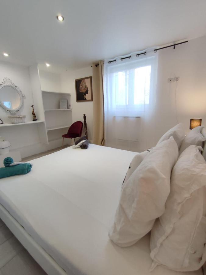 Appartement 100m2, indépendant dans notre maison avec petit déjeuner Garennes-sur-Eure Extérieur photo