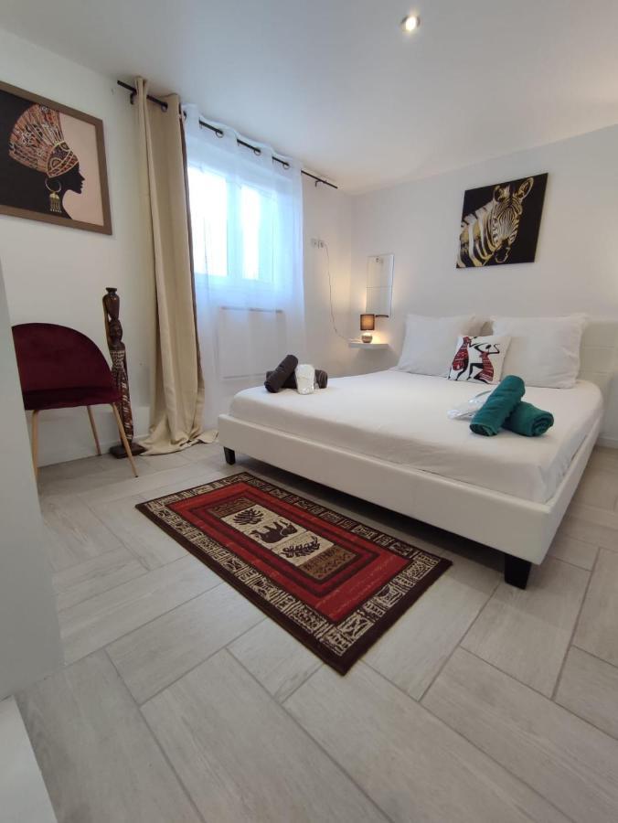 Appartement 100m2, indépendant dans notre maison avec petit déjeuner Garennes-sur-Eure Extérieur photo