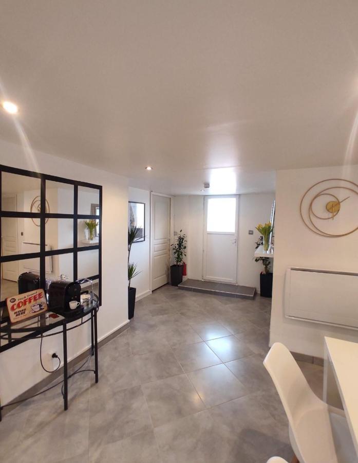 Appartement 100m2, indépendant dans notre maison avec petit déjeuner Garennes-sur-Eure Extérieur photo