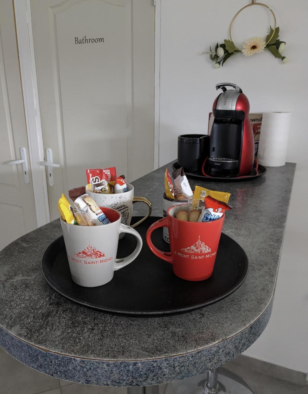 Appartement 100m2, indépendant dans notre maison avec petit déjeuner Garennes-sur-Eure Extérieur photo